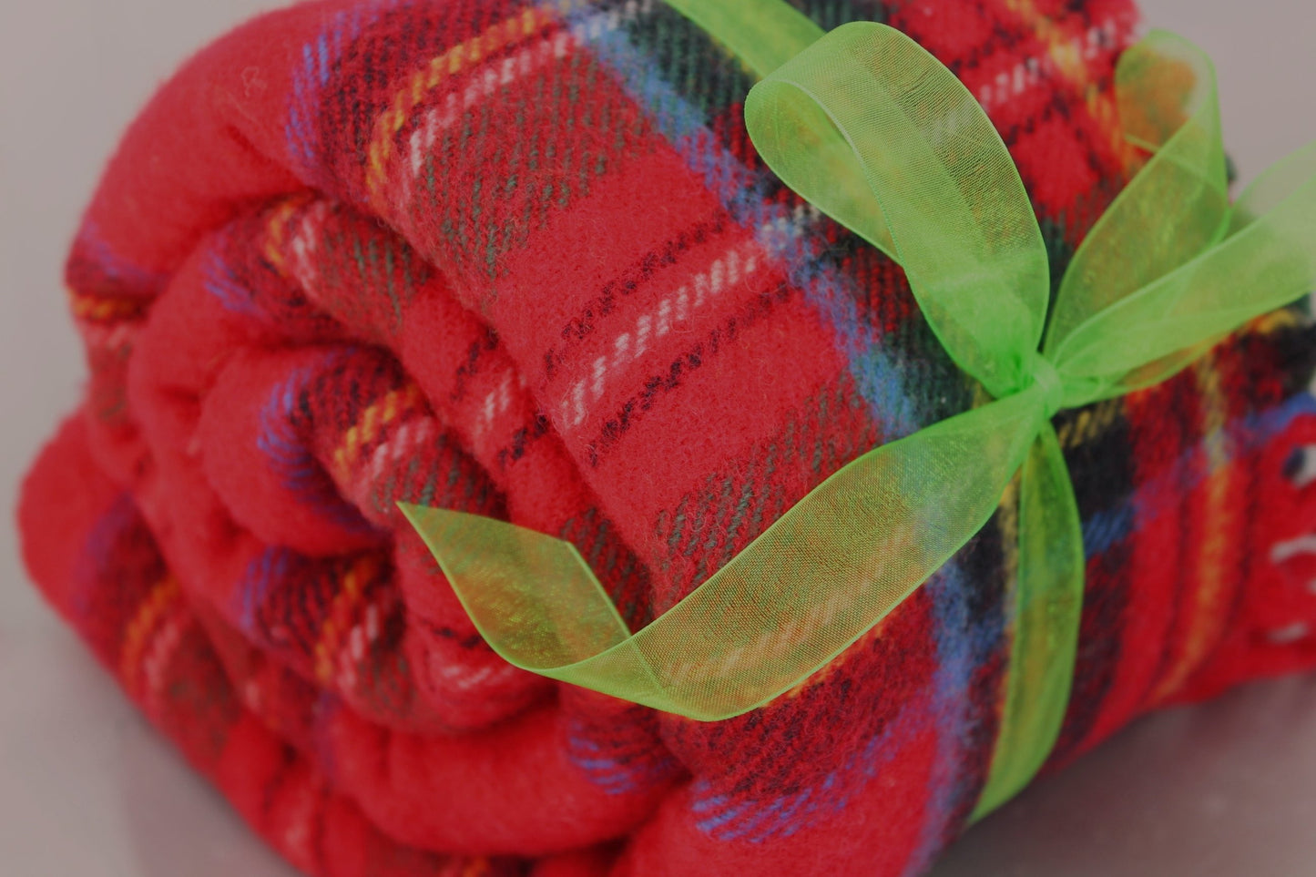 Wool Throw Lap Blanket Red Royal Stewart Tartan Plaid Crest Cannon 47" X 48"