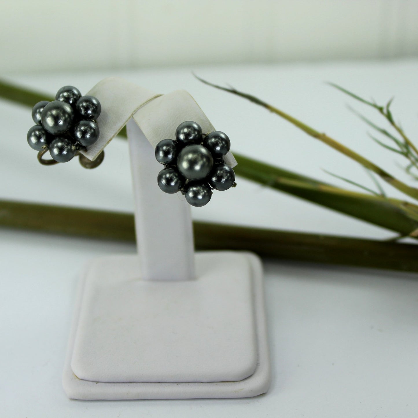 Collection 2 Pairs Screw Back Earrings Jade Wired Black Pearl pearl earrings closeup