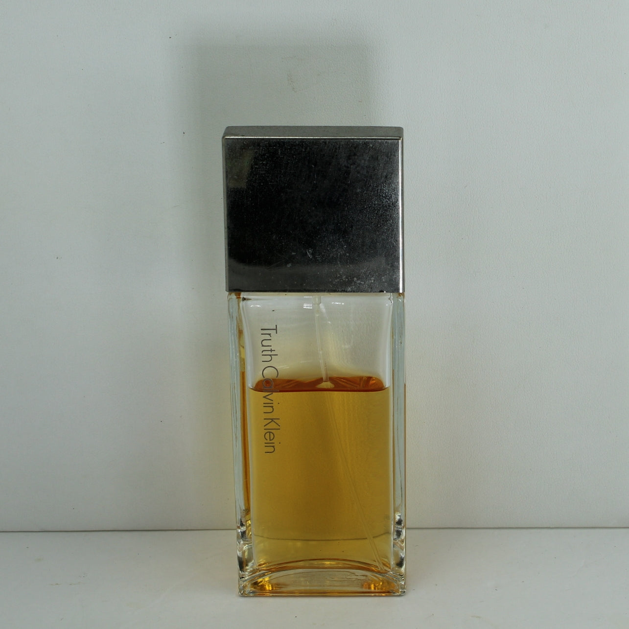 Truth Calvin Klein 1.7 Spray EDP Partial Bottle Glas Silver Top