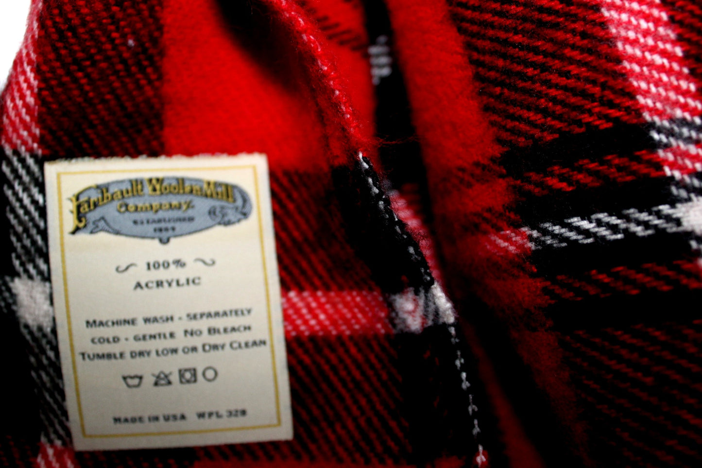 Faribo Acrylic Throw Red Black Plaid Fringed All Season blanket orig tag
