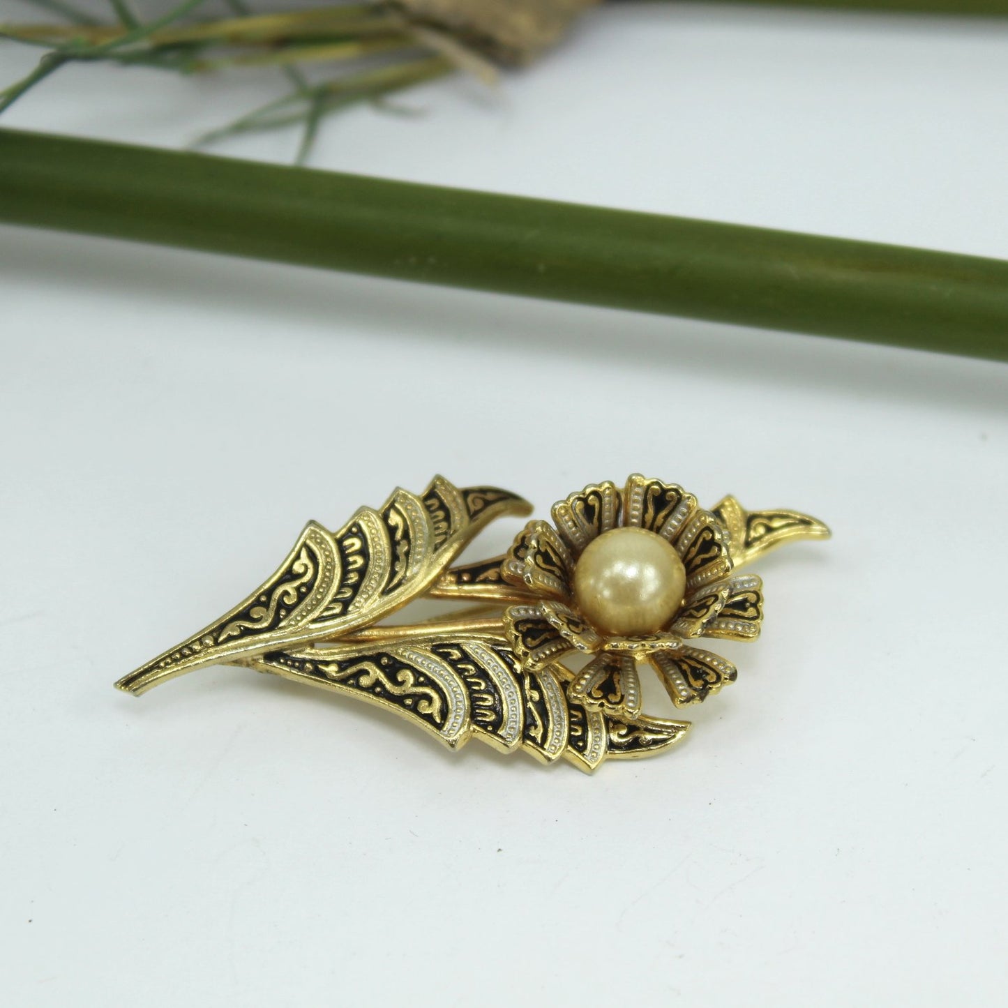 Flower Pin Brooch Damascene Gold Tone Pearl Center