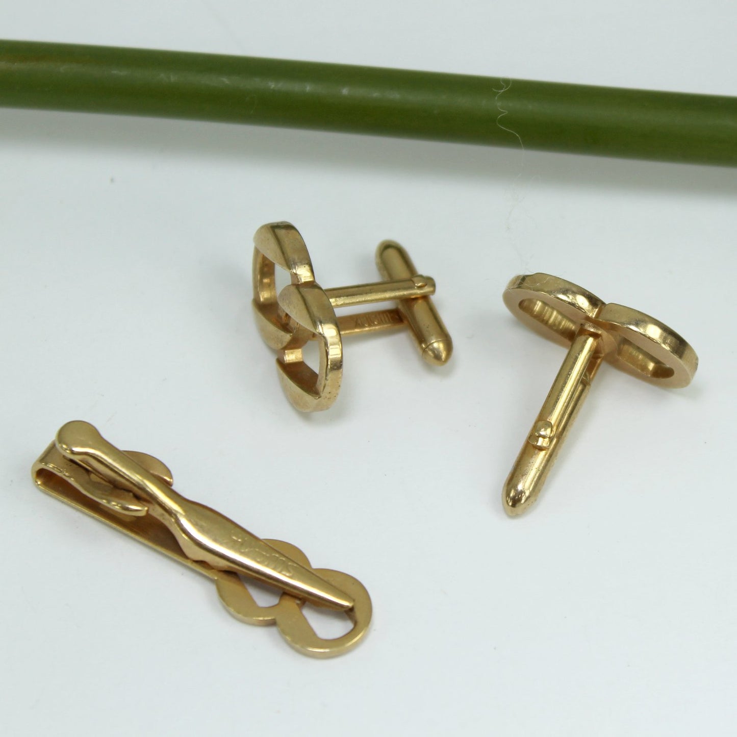 Swank Heavy Link Design Tie Bar Clip Matching Cuff Links reverse view of set