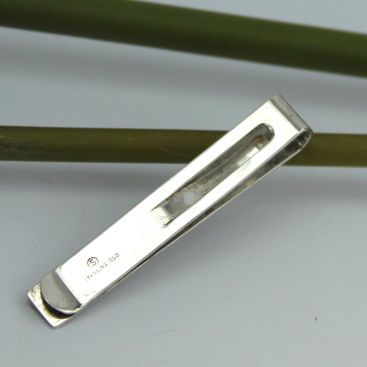 Old Damascene Sterling 950 Tie Bar Clip Black Silver "S" in Circle Mark reverse shows maker and silver marks
