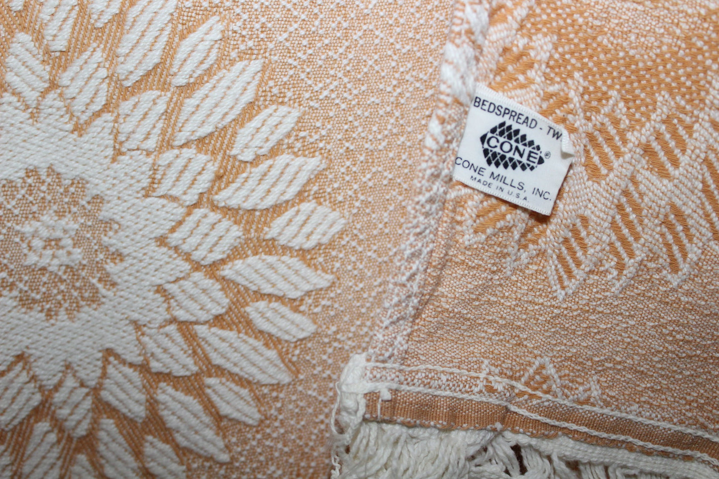 Cone Mills Bedspread Coverlet Tan Ivory Twin Matelasse Woven Cotton Vintage collectible