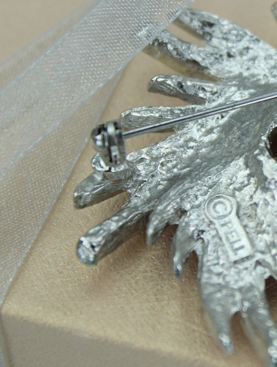 PELL Rhinestone Pin Brilliant Large Star in Flight Baguettes Roounds 2 1/4" motion
