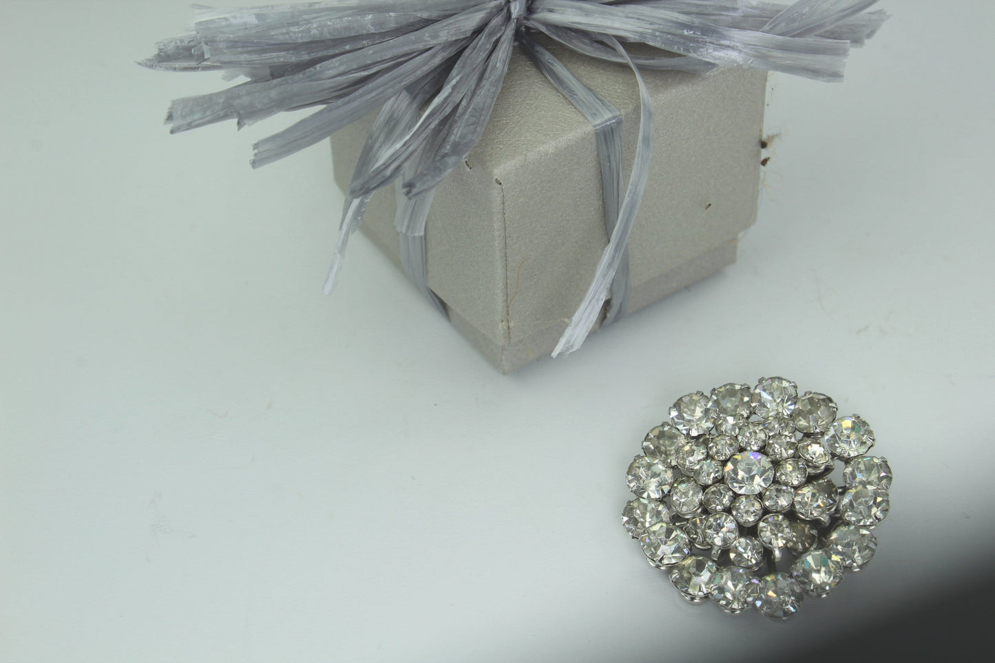 Fiery Rhinestone Pin Small Dimensional Round Prong Set Clear Rounds Silver Tone Setting collectible