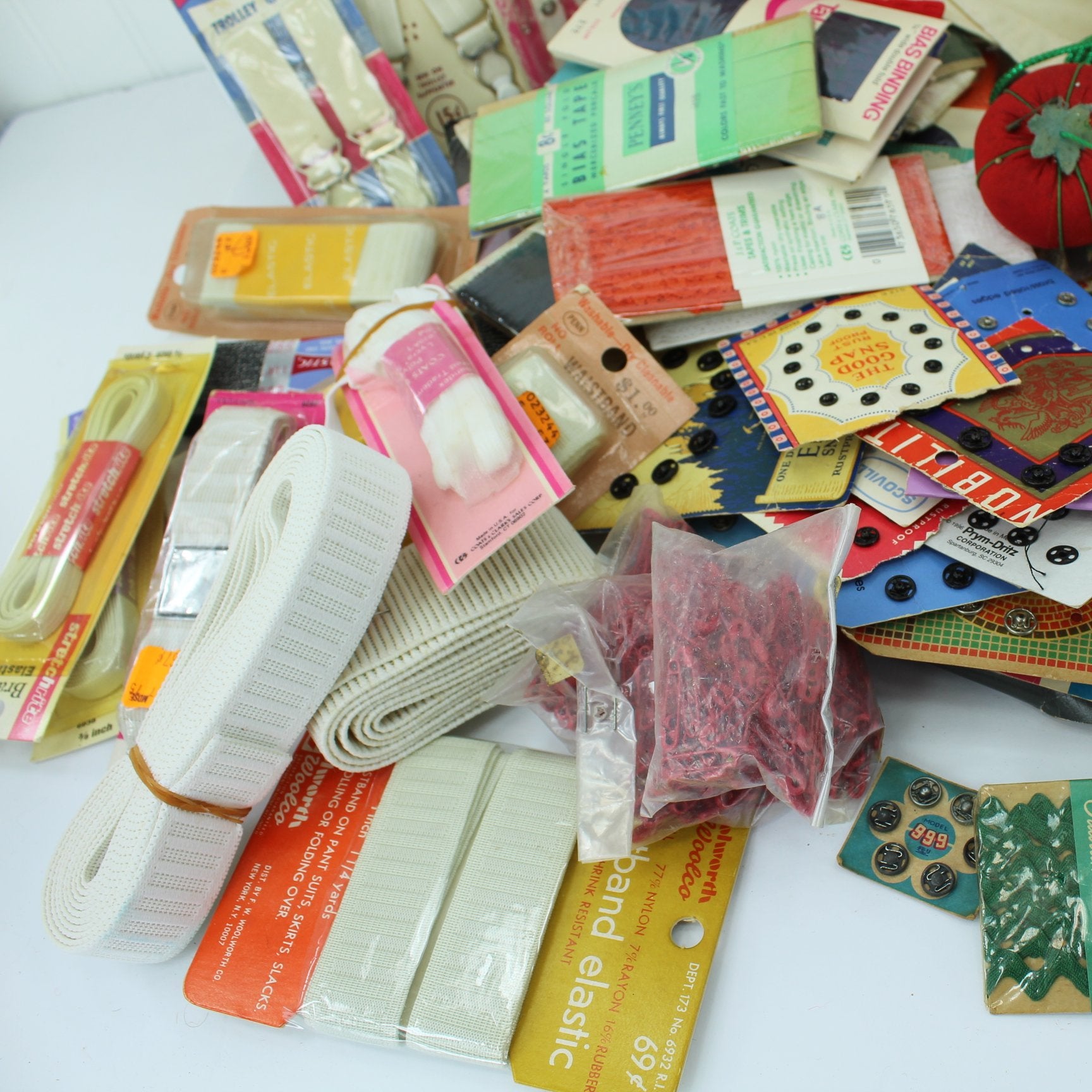 Lot Collection Sewing Supplies Elastic Snaps Hooks Zippers Bias Hem Tape Rick Rack Dritz Wright seam binding