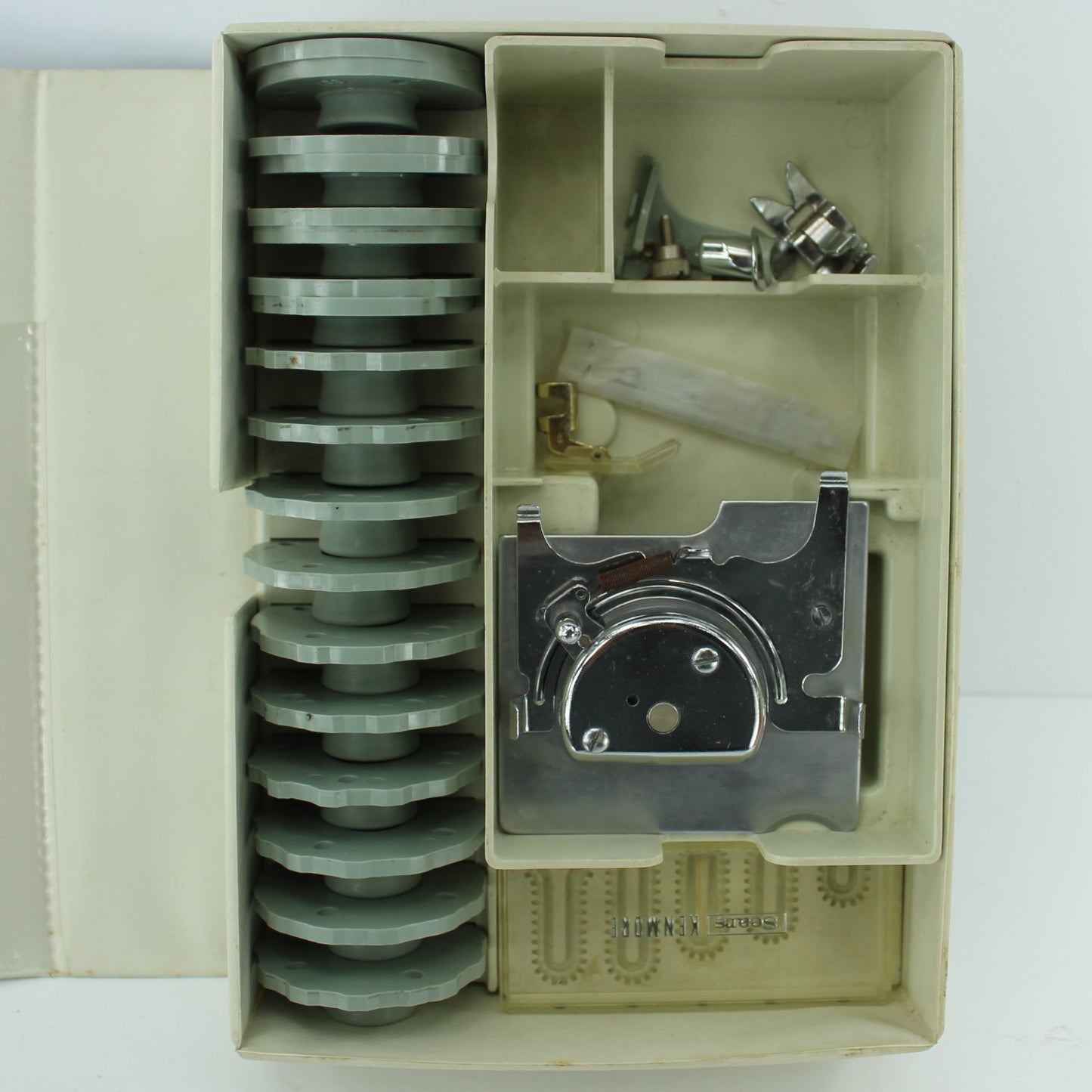 Huge Lot Vintage Sewing Machine Attachments Bobbins Singer Simanco Greist Husqvarna parts sewing machine for resale