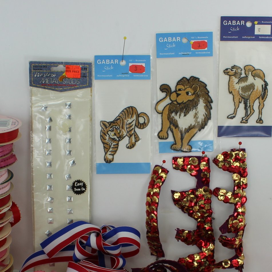 Collection Ribbon Embroidered Applique Patches & Trim Sewing Gift Wrap giraffe tiger camel patches