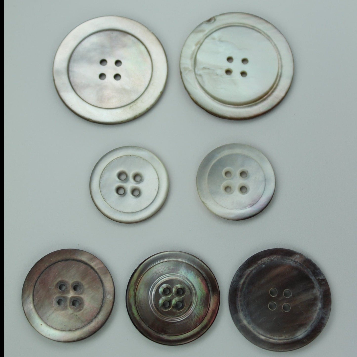 Collection Vintage Buttons Grey Natural Pearl Lot 7 Buttons