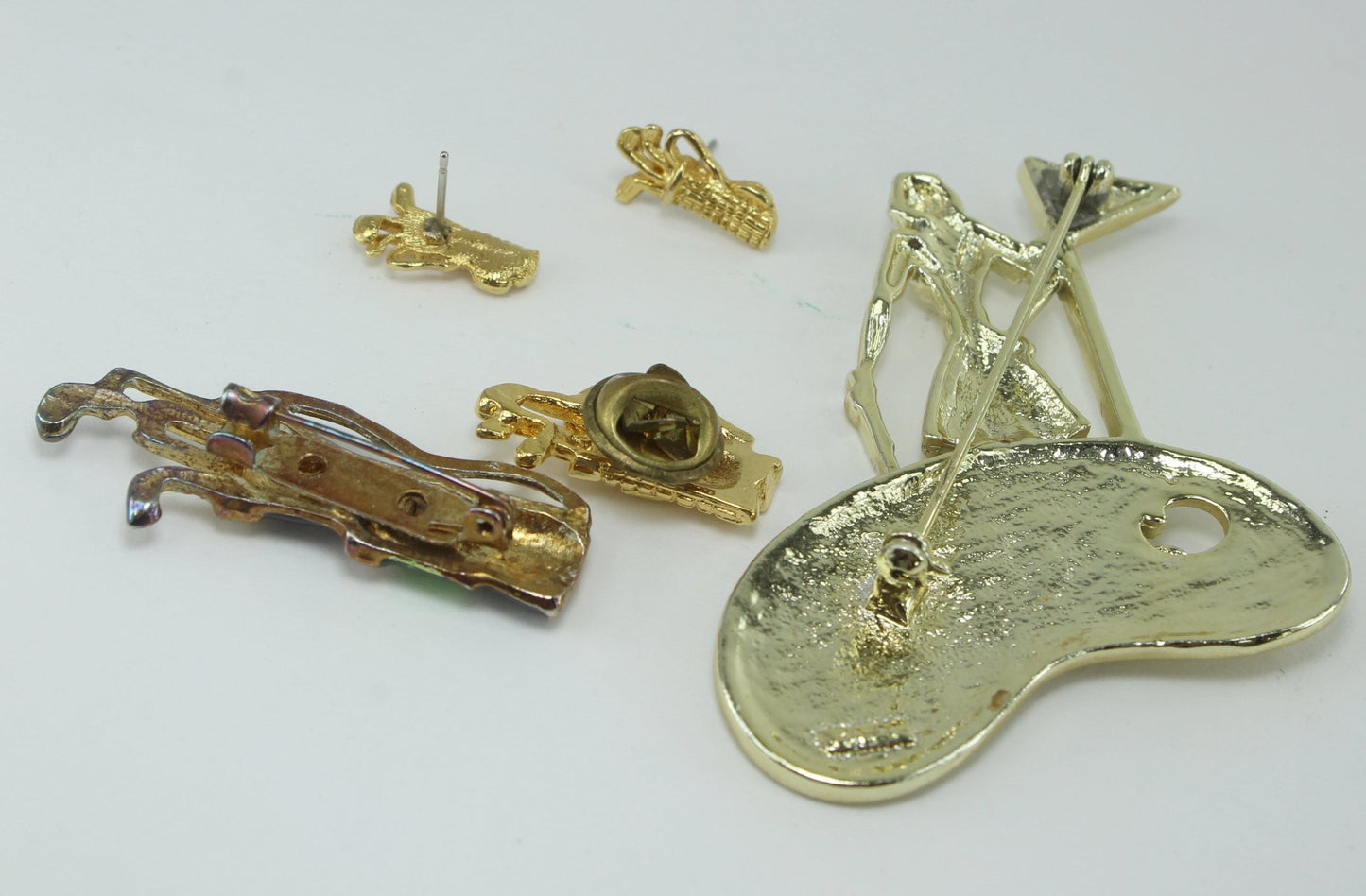 Lot Golf Jewelry 4 Pieces AJC Pin Post Earrings Enamel Rhinestone Bag Pin Button FUN collectible