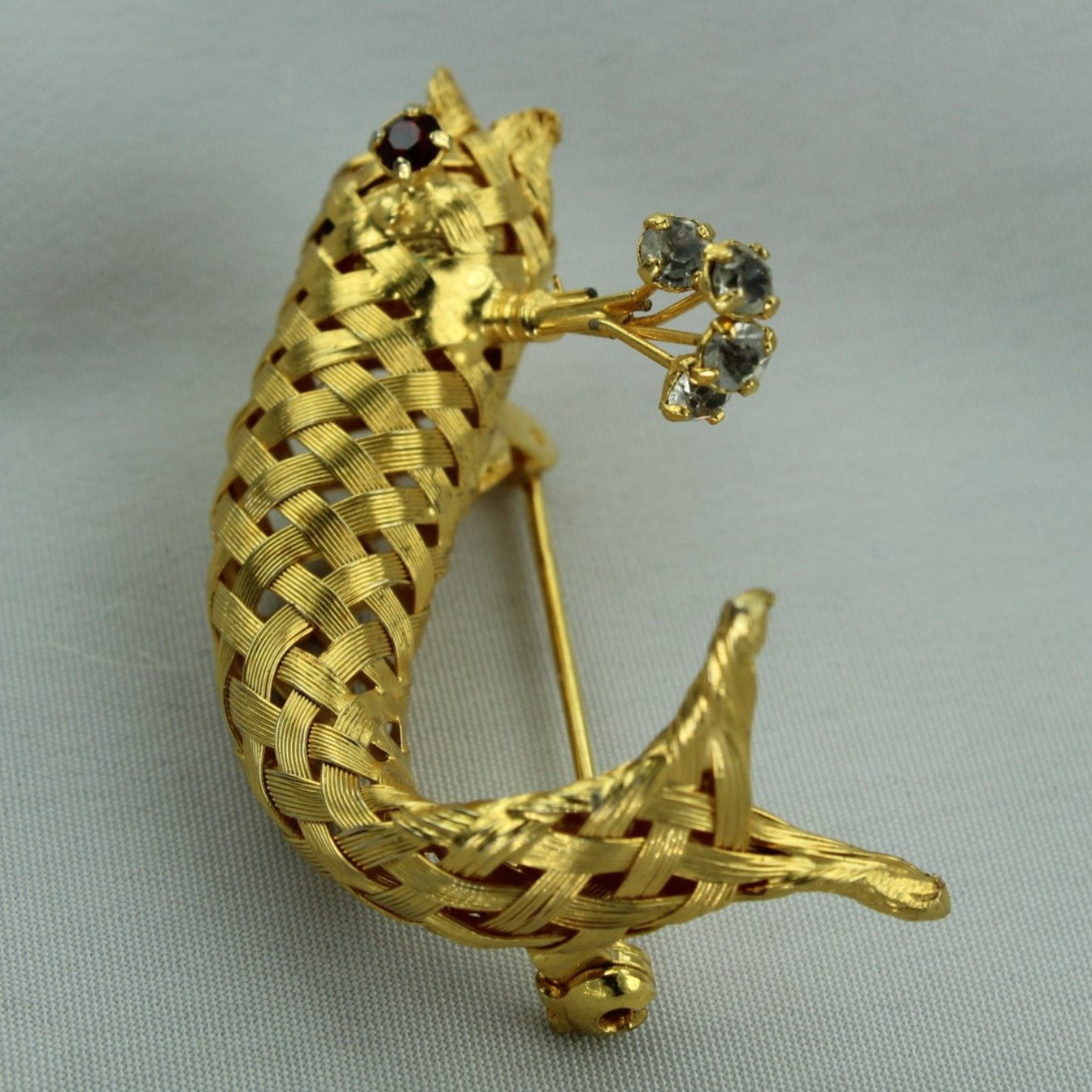 Vintage Fish Pin Woven Gold Tone Rhinestone Eye Fin mid century