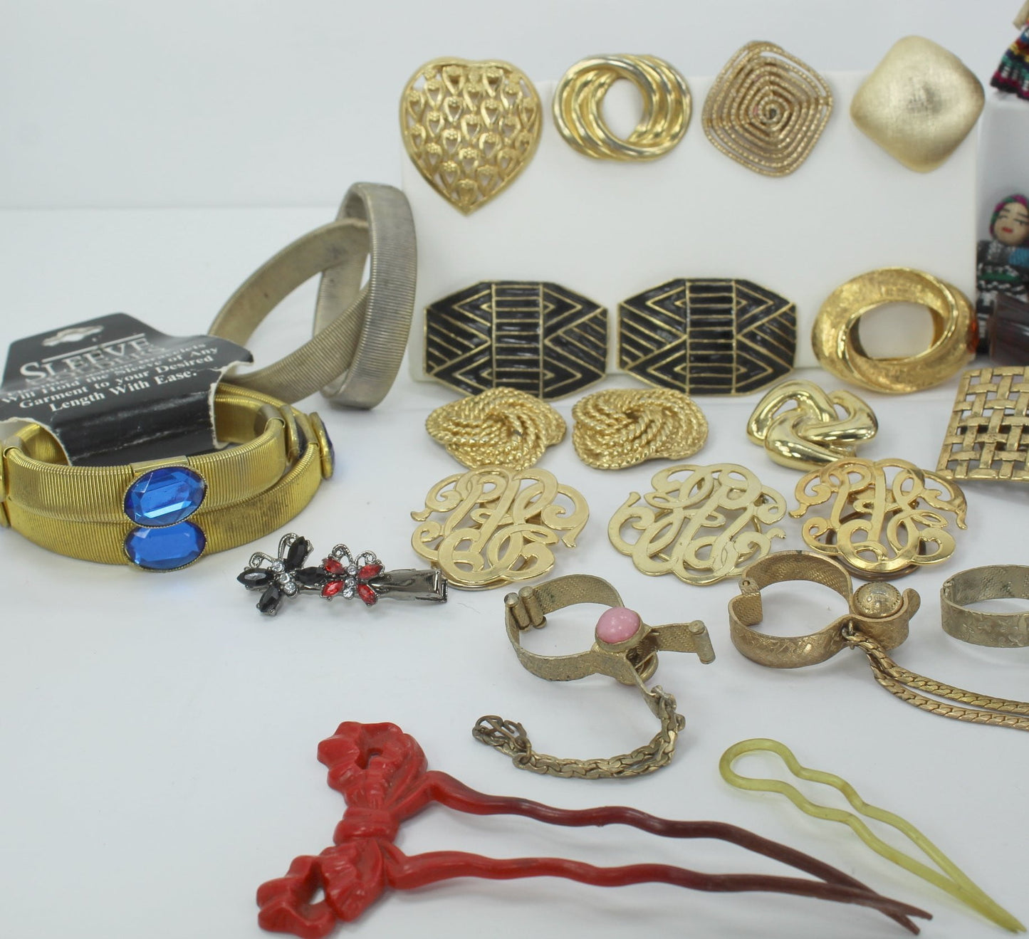 Vintage Accessories Lot 28 Pieces Hair Decor Purse Holders Shoe Dress Clips Sleeve Holders now