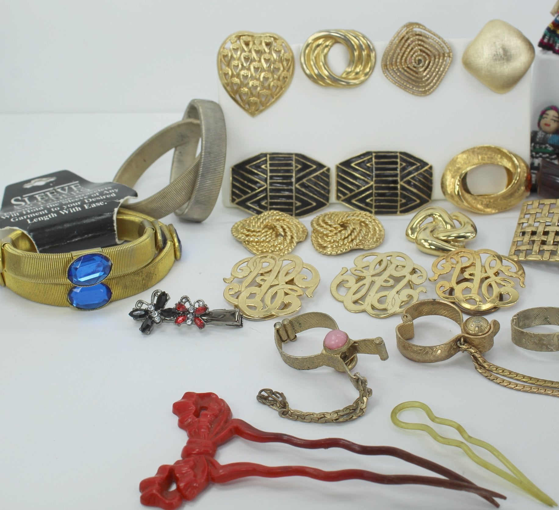 Vintage Accessories Lot 28 Pieces Hair Decor Purse Holders Shoe Dress Clips Sleeve Holders now