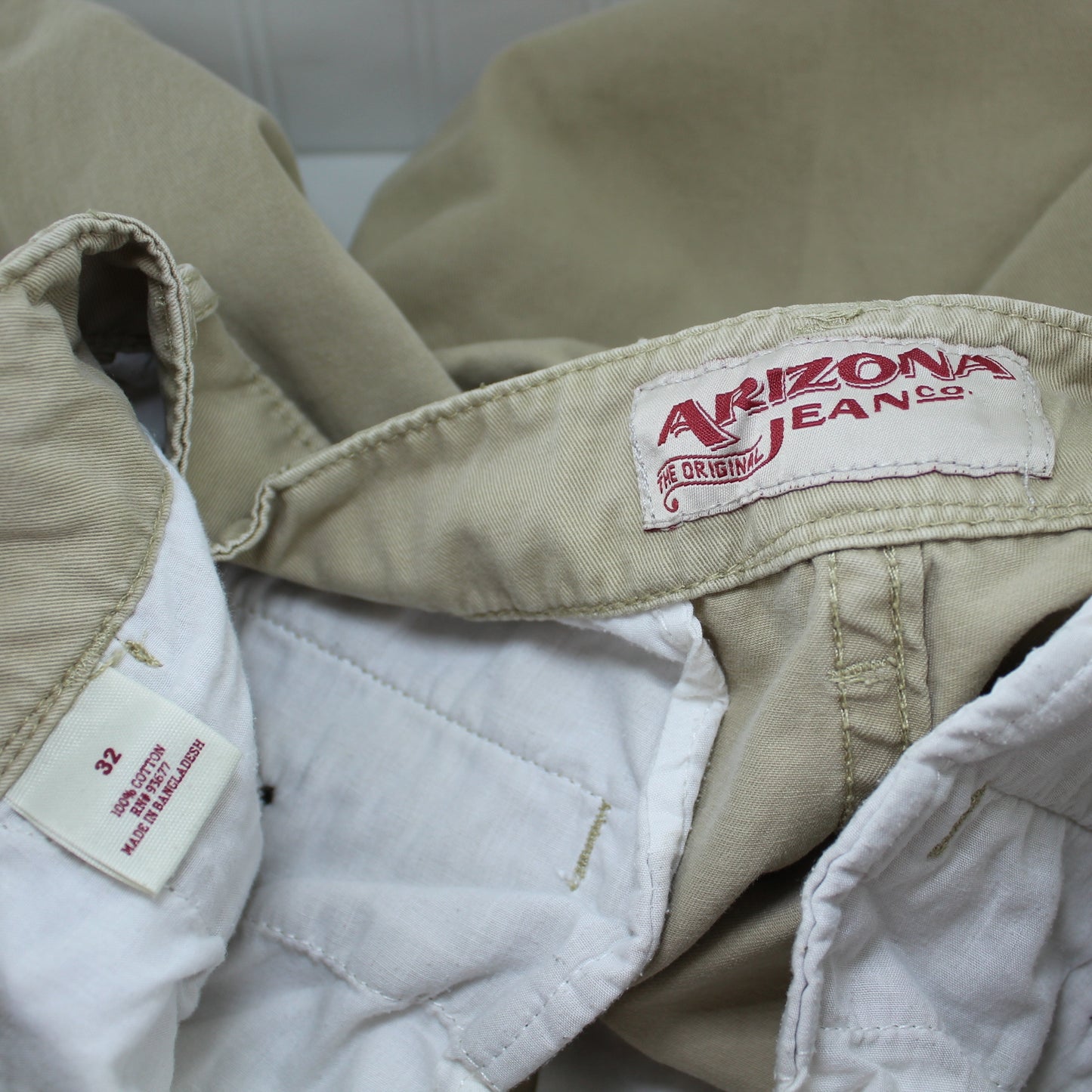 Arizona 100% Cotton Khaki Cargo Pants Size 32 Inseam 9 1/2" original tags care size maker