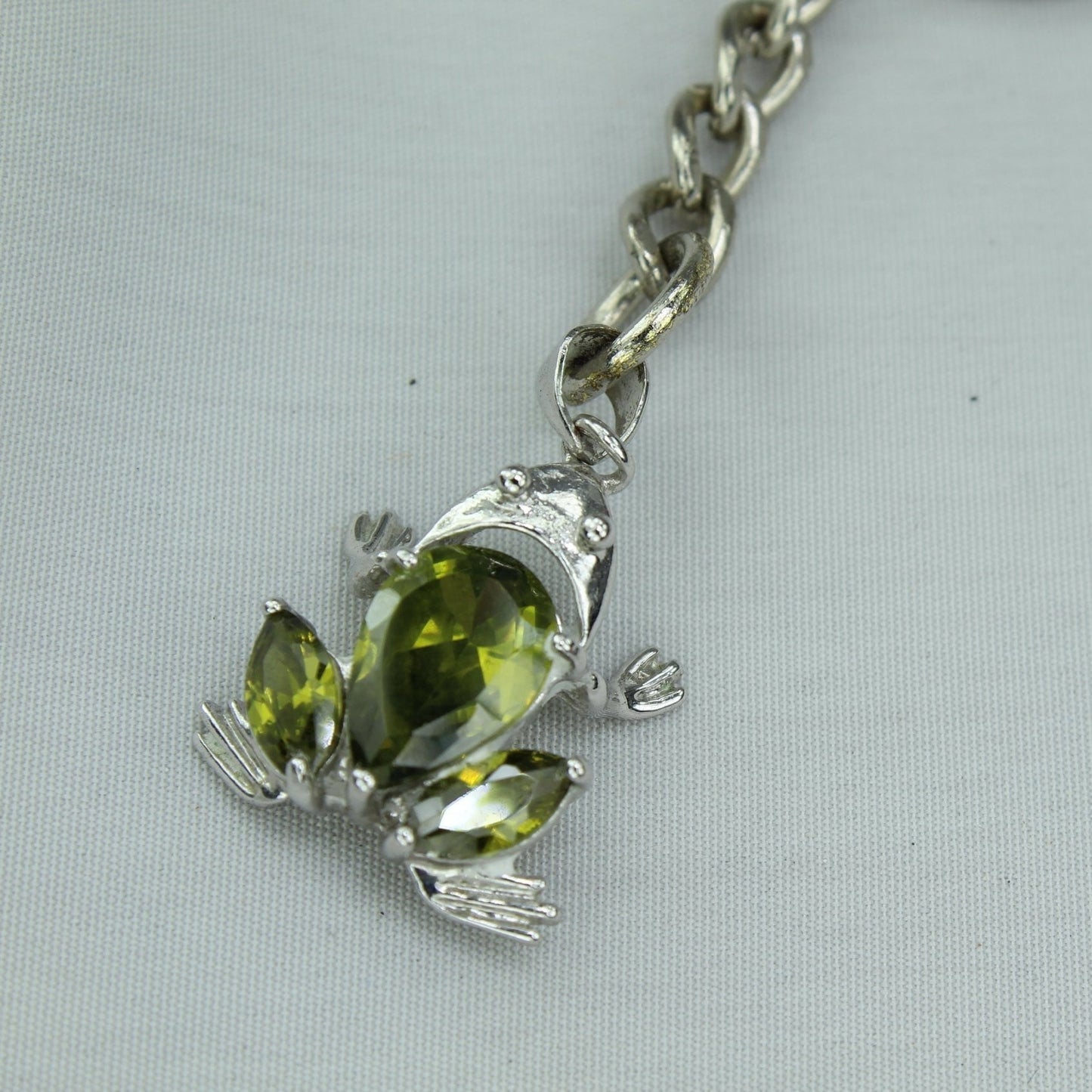Green Silver Frog Dimensional Key Ring Chain Peridot nice weight