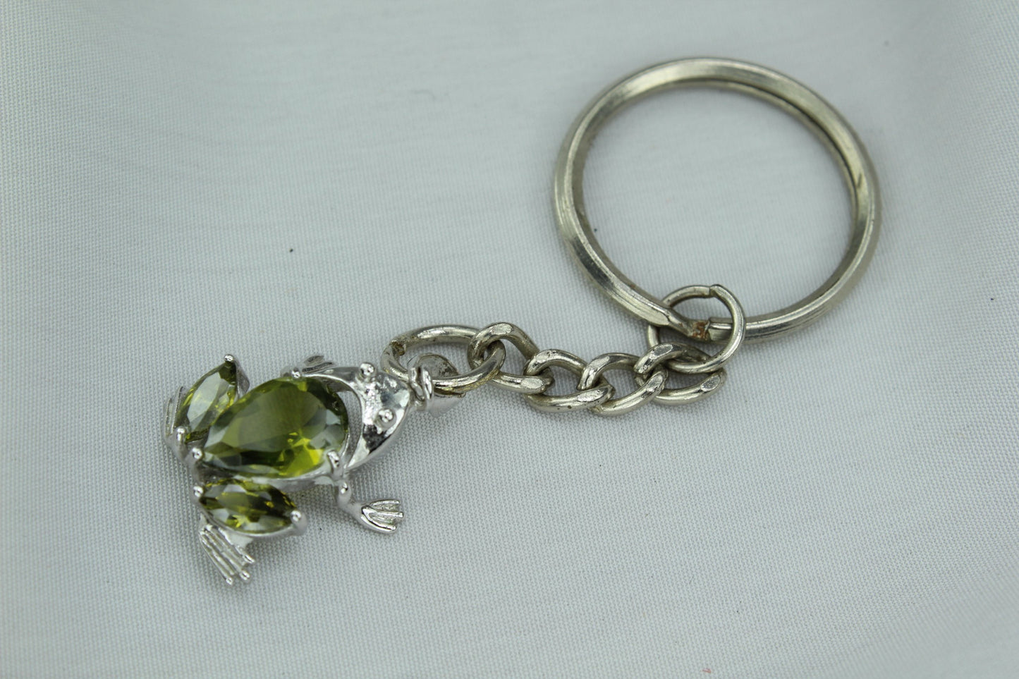 Green Silver Frog Dimensional Key Ring Chain Peridot stones