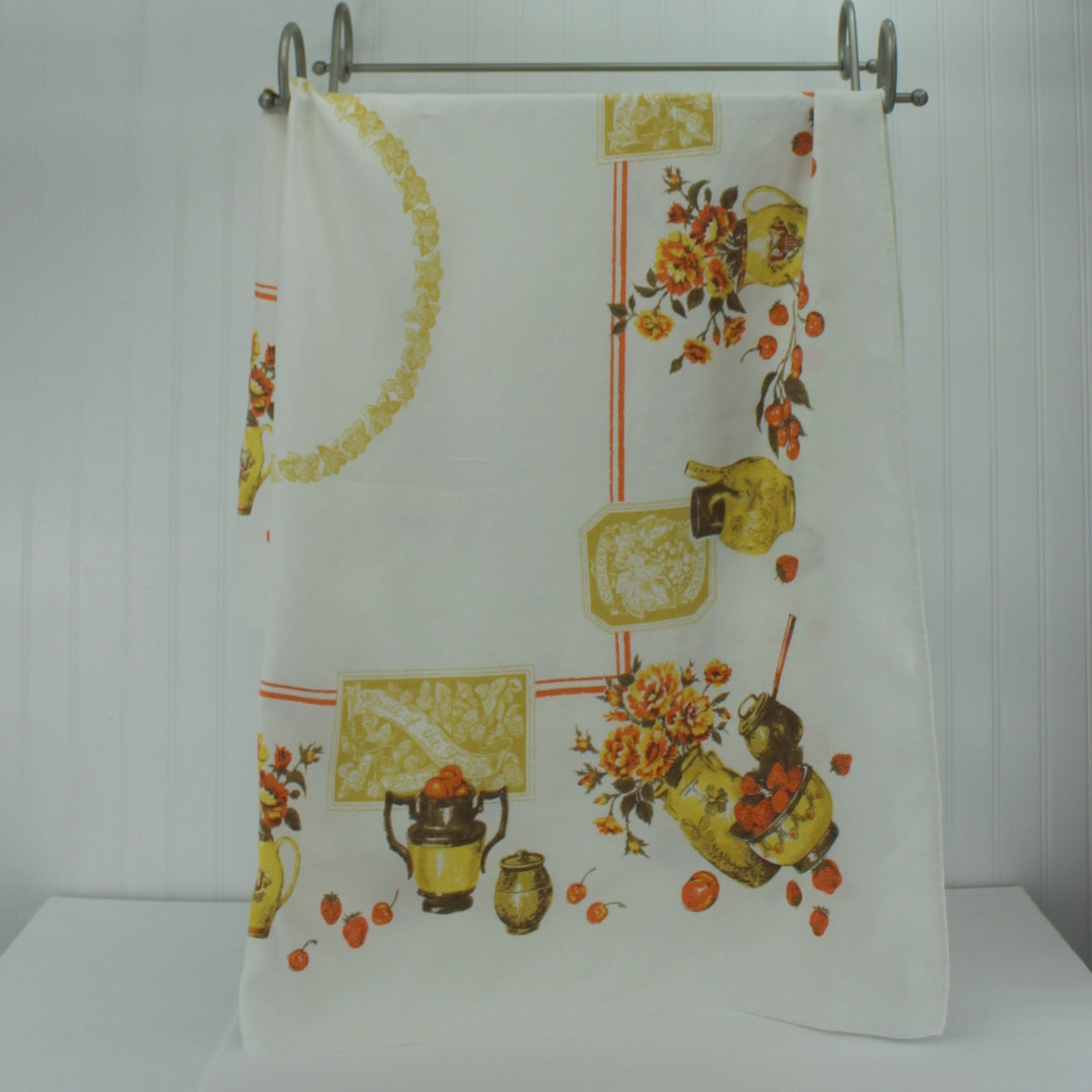 Mid Century Tablecloth Linen Farm Print Strawberries Jugs Flowers 51"X48" very nice condition