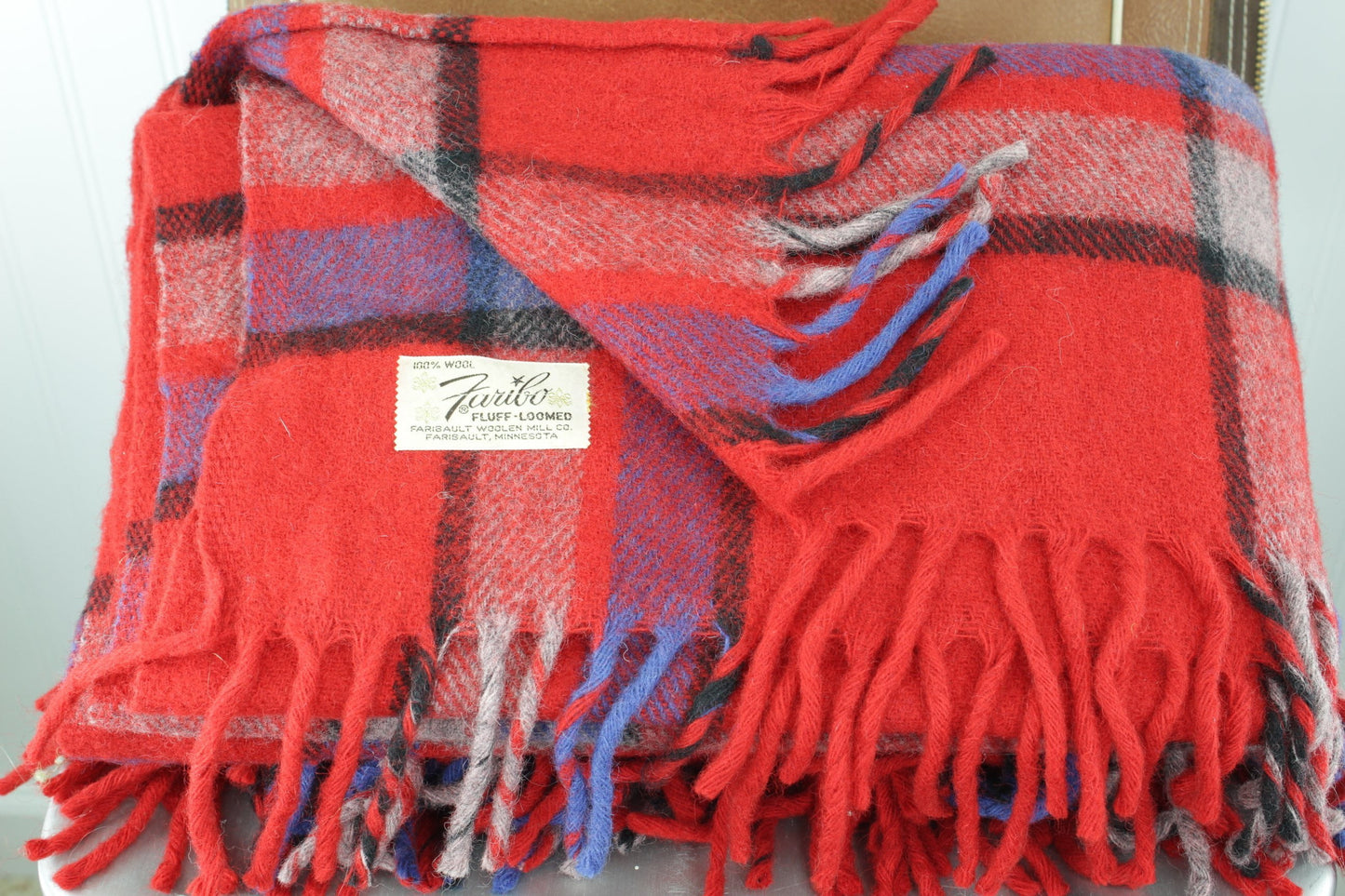Faribo Wool Vintage Stadium Blanket with Carrier Vintage Red Plaid Fluff Loomed padded seat