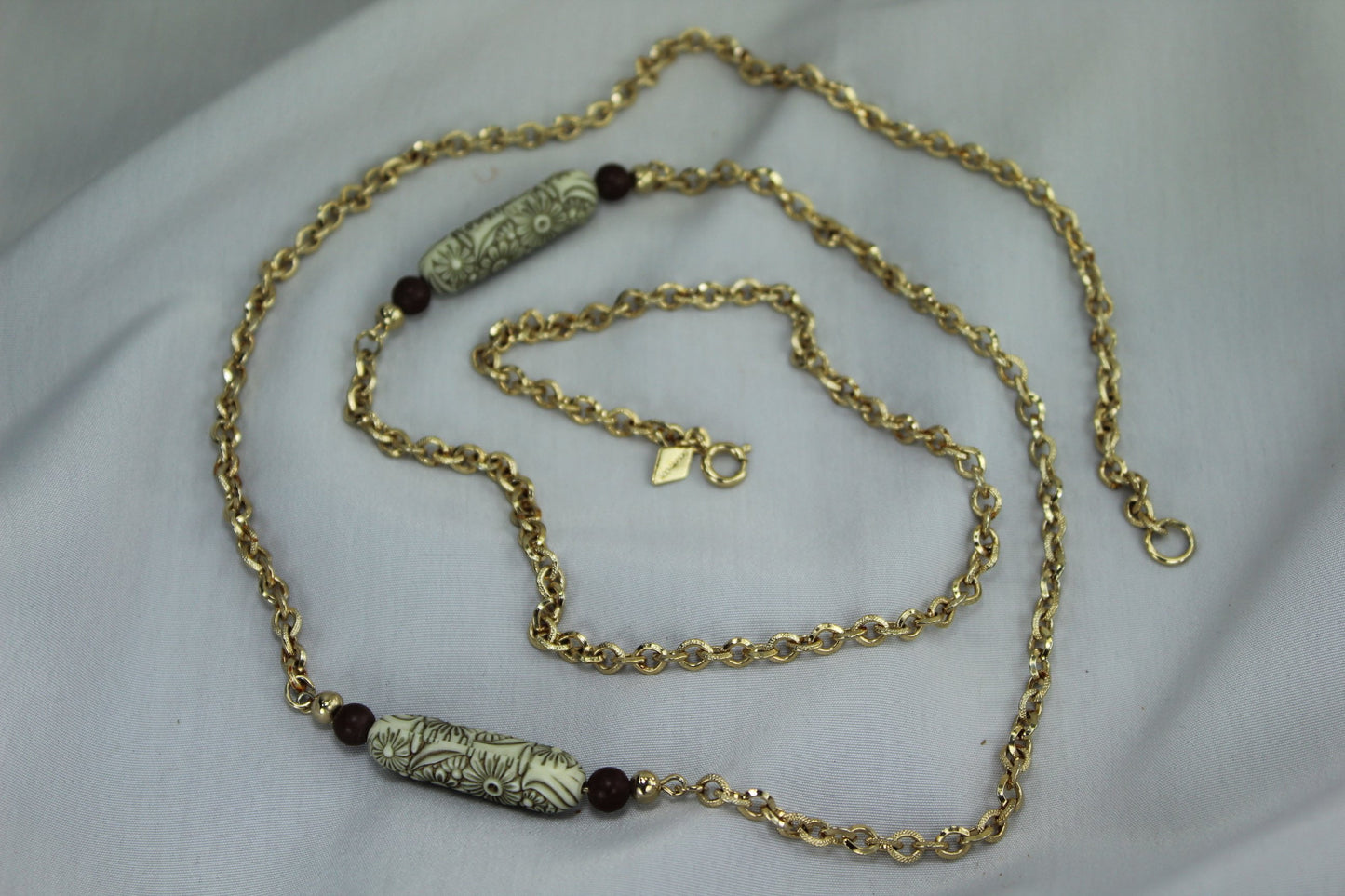 SARAH COV Vintage Necklace Gold Tone Chain Etched Beads flowers