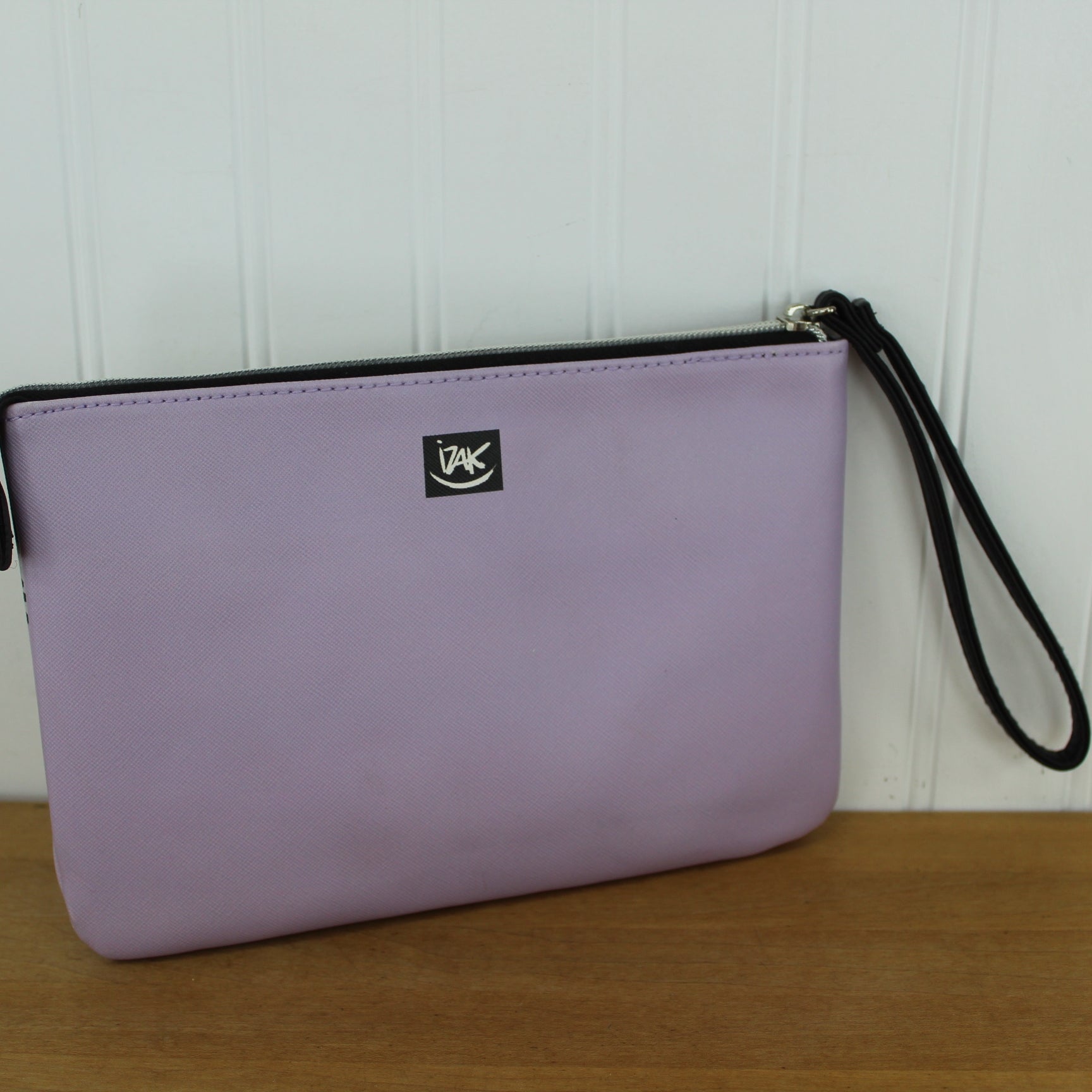 IZAK New York Wristlet Purse Paris in Rain Lavender Black maker marked