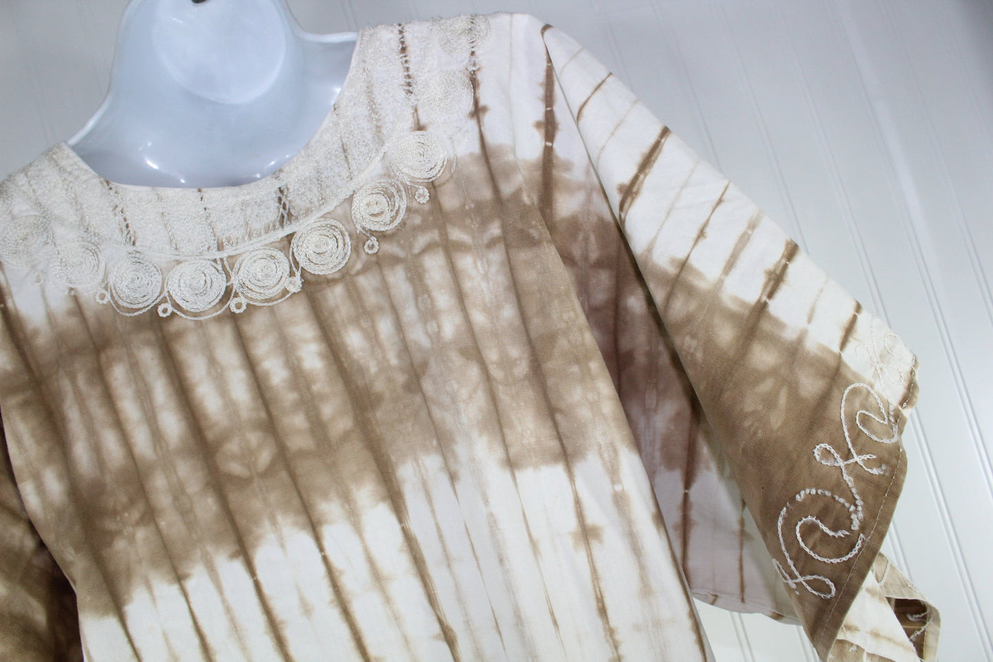 Vintage 1980s Africa Long Dress Lounge Nigeria Embroidered Dyed Cocoa White dressing gown