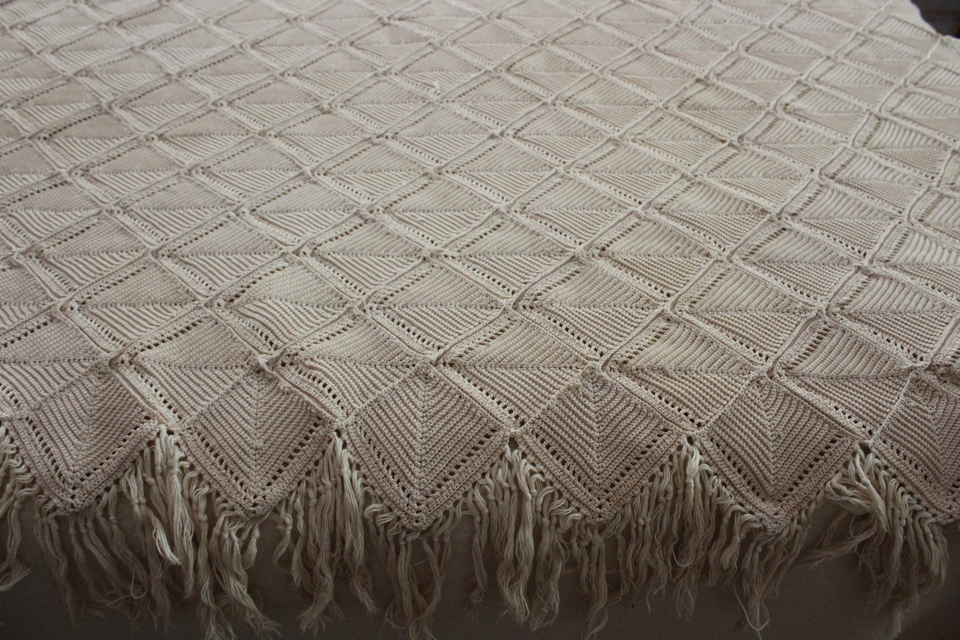 Vintage Antique Crochet Coverlet Bedspread Ecru Hand Made Very Heavy Cotton bone