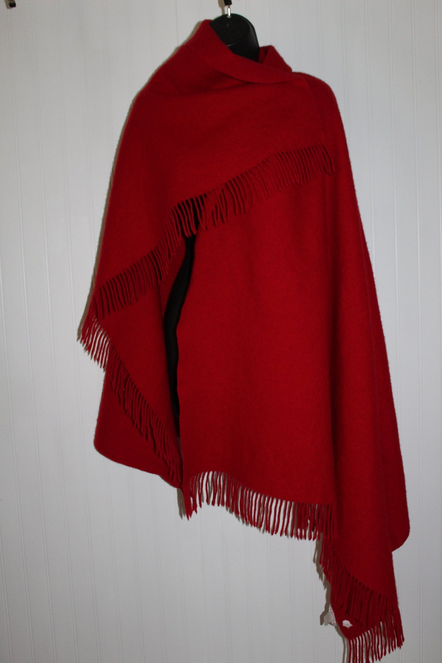 Banana Republic Shawl Red Fringed 80% Wool 20% Cashmere