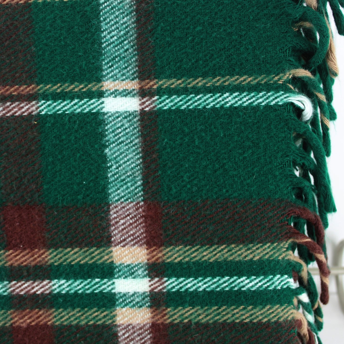 Faribo Acrylic Throw Brown Green White Plaid 53" X 54" + Fringe Unusually Nice soft and fluffy sofa throw
