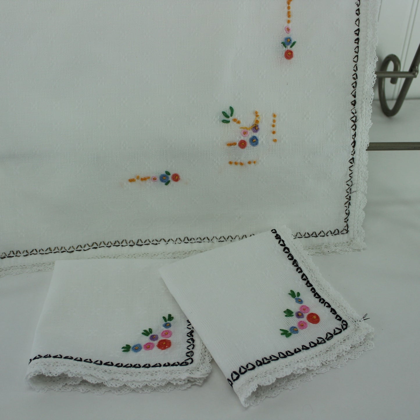 Small Table Cloth Napkins Exquisitely Embroidered Woven Basketweave Fabric generous embroidery articles