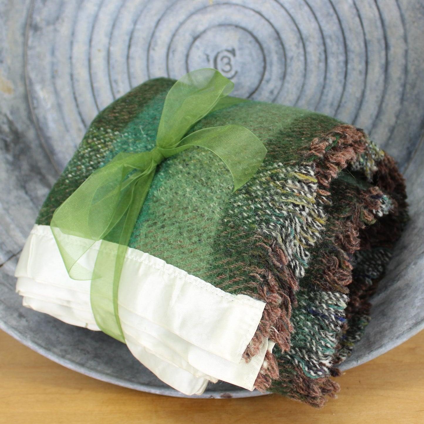 Clan Royal Wool Throw Blanket Scotland - Gorgeous Heavy Weave Shades of Green Brown