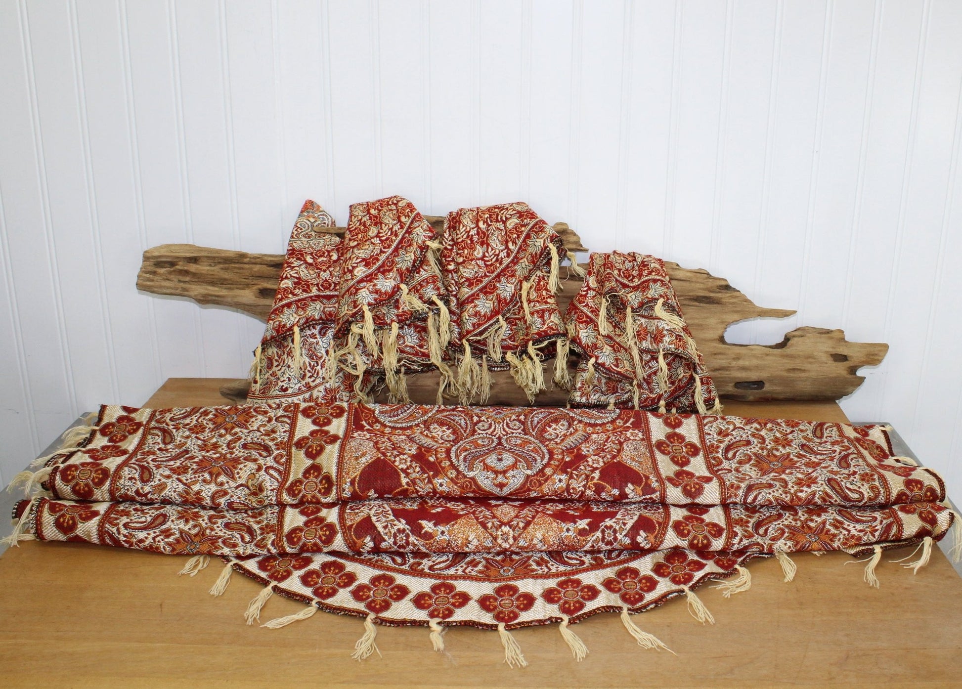 Jacquard Fringed Table Runner 4 Place Mats - Sienna Rust Ivory Paisley Ovals - Estate elegant fabric colors