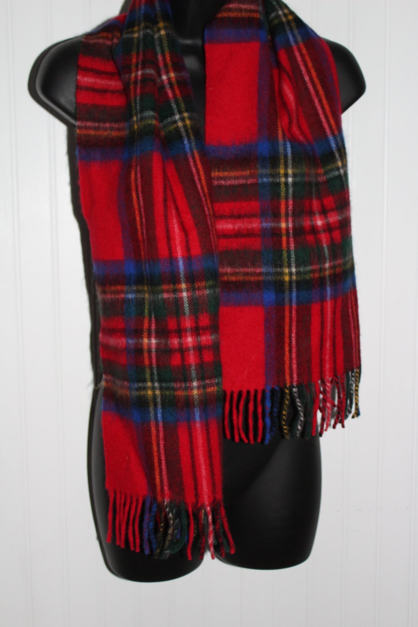 Fringed Scarf Lambswool Royal Stewart Red Plaid Tartan Scotland