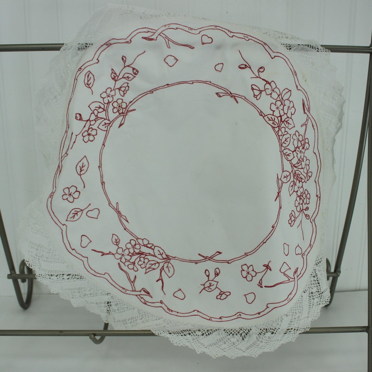 Large Round Embroidered Doily White Linen Rose Floral 20" Fine 1 1/2" Lace