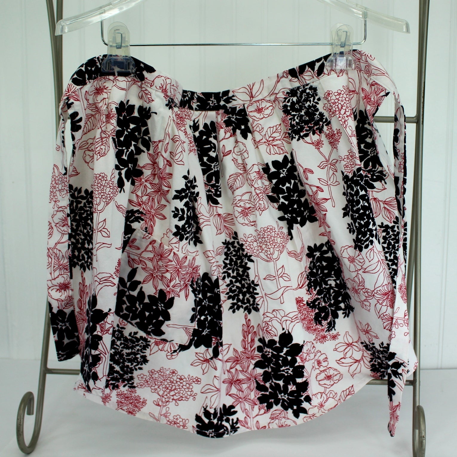 Large Half Apron Heavy Cotton Black Red Print
