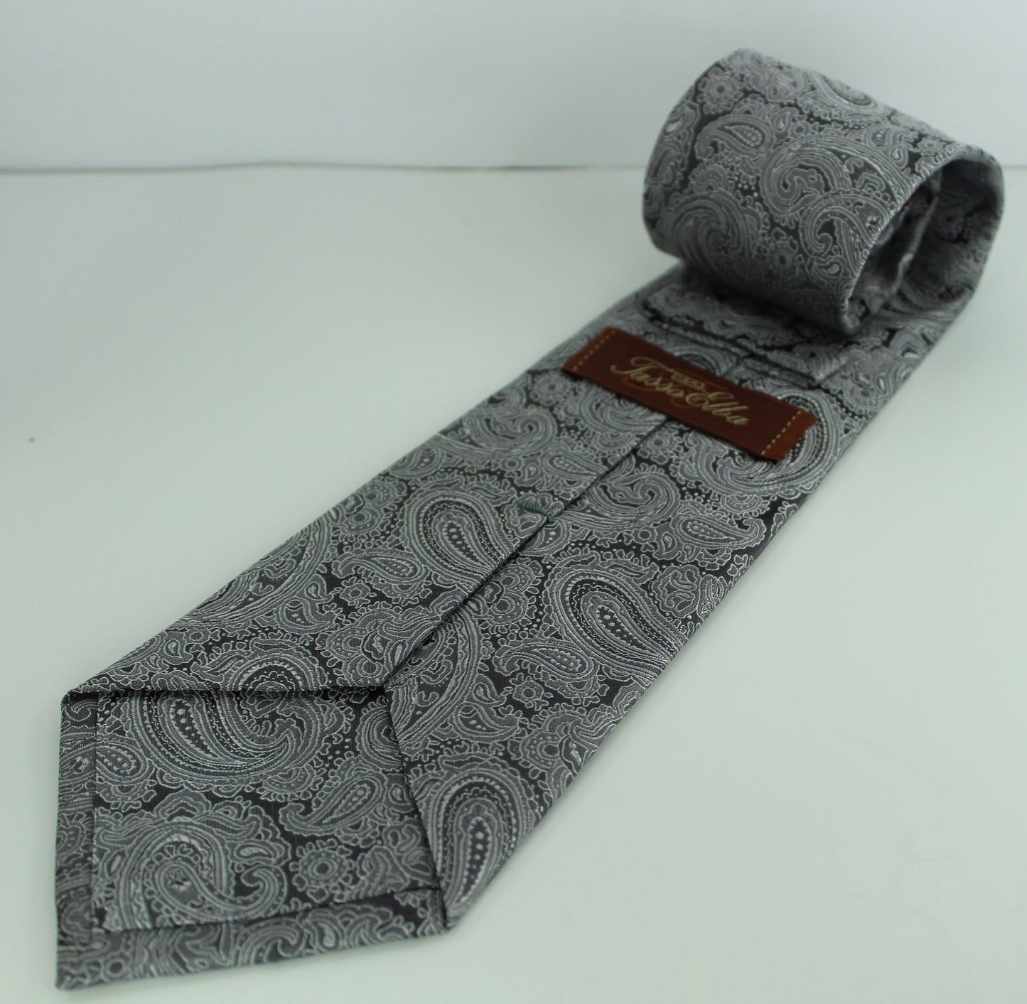 Tasso Elba Elegant Silk Tie - Silver and Black Classic Paisley beautifully made
