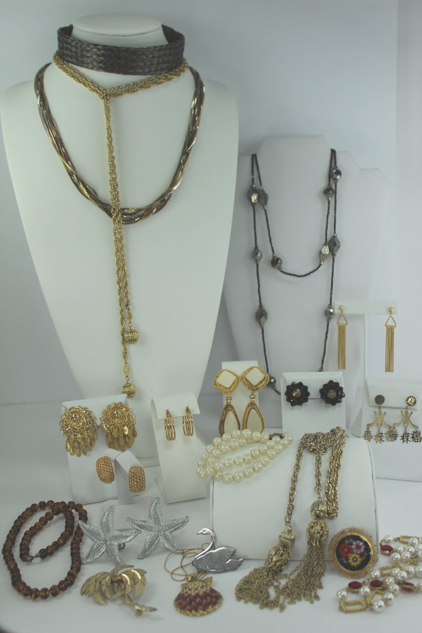 Exceptional Jewelry Lot 20 Pieces Unmarked Good Variety Earrings Necklaces Pins