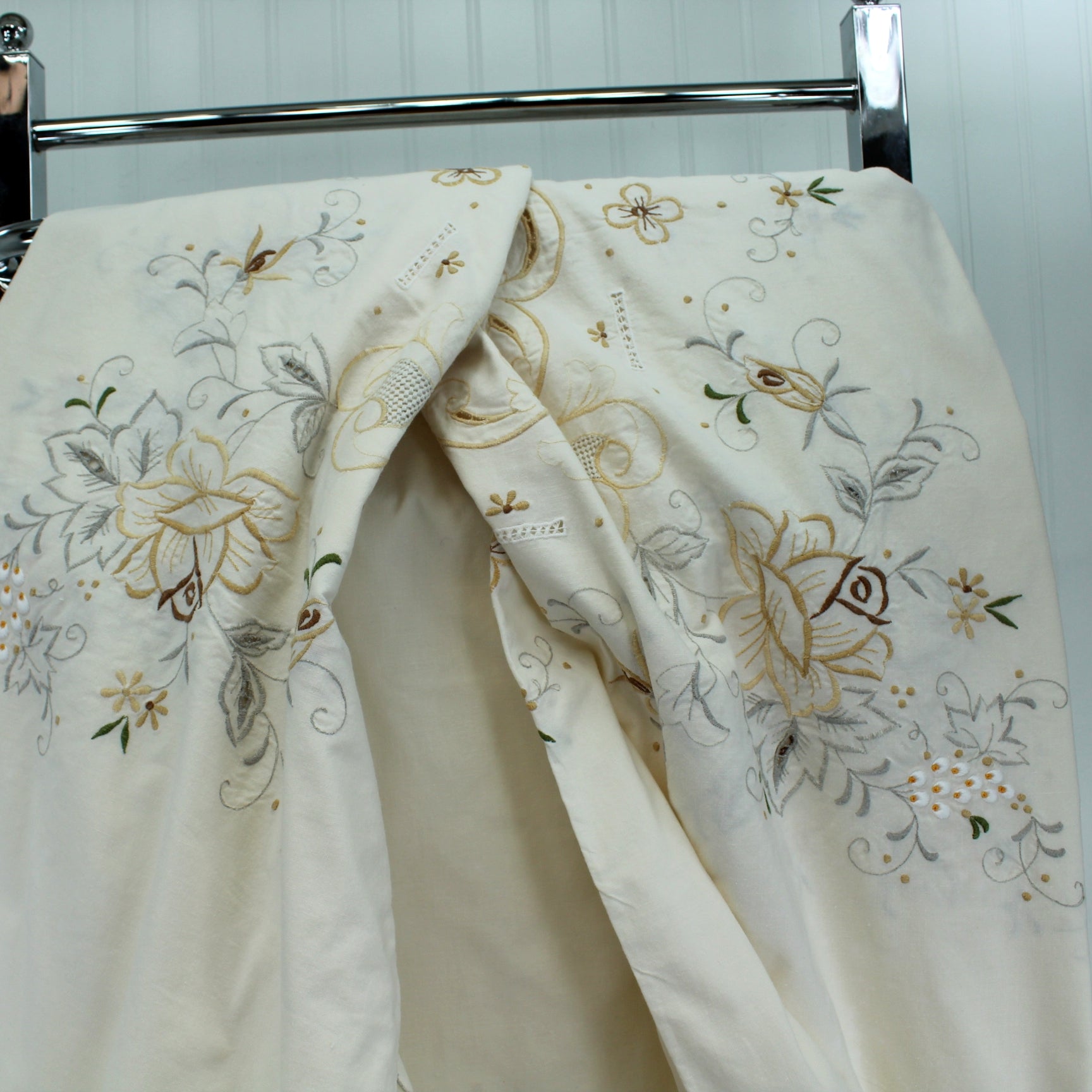 Huge Bone Cotton Tablecloth 10 Napkins Grey Caramel Embroidered 10 Napkins 65" X 132" closeup of embroidery