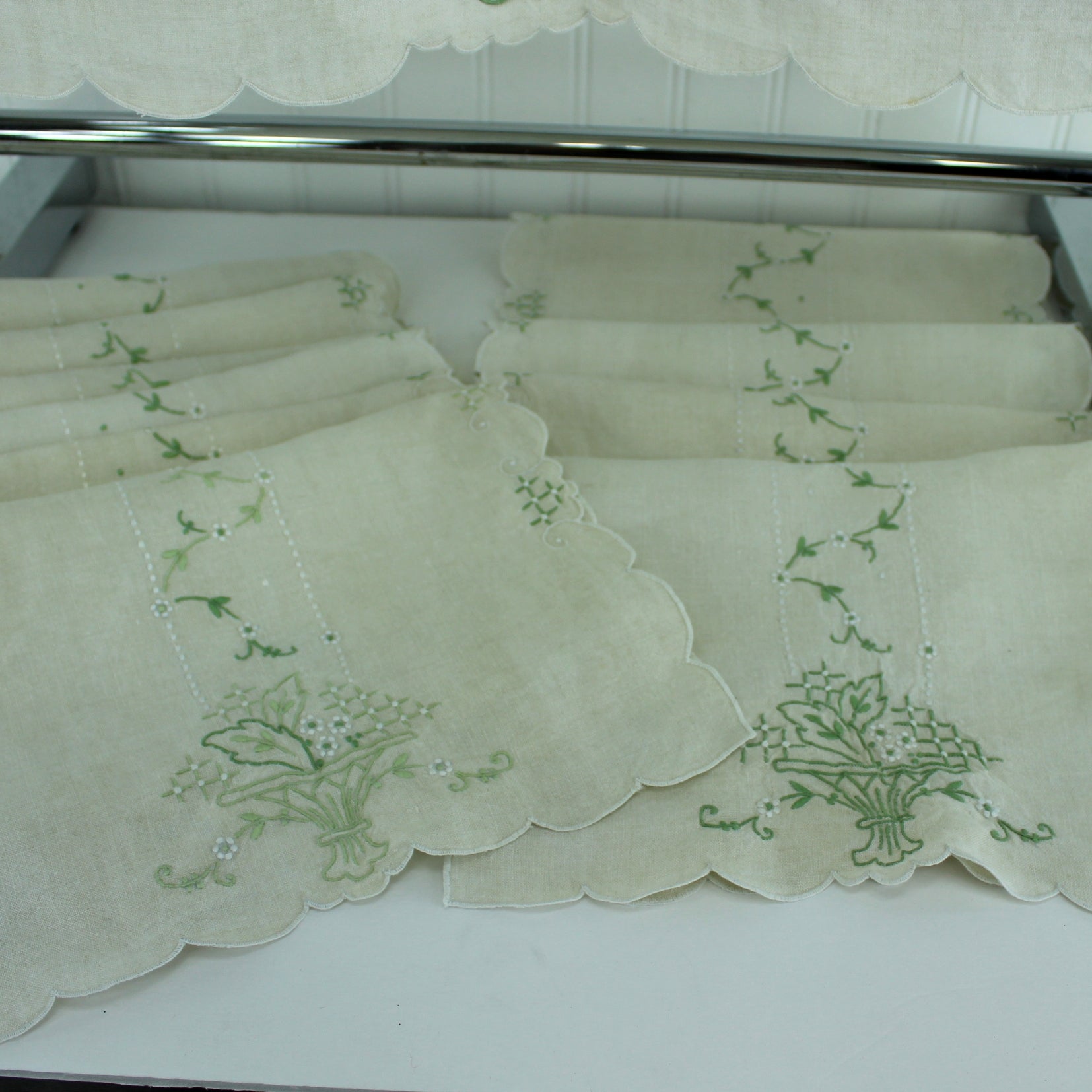 Lunch for 12 Natural Linen Table Runner 12 Place Mats Green Exquisite Embroidery lighter color 1 mat