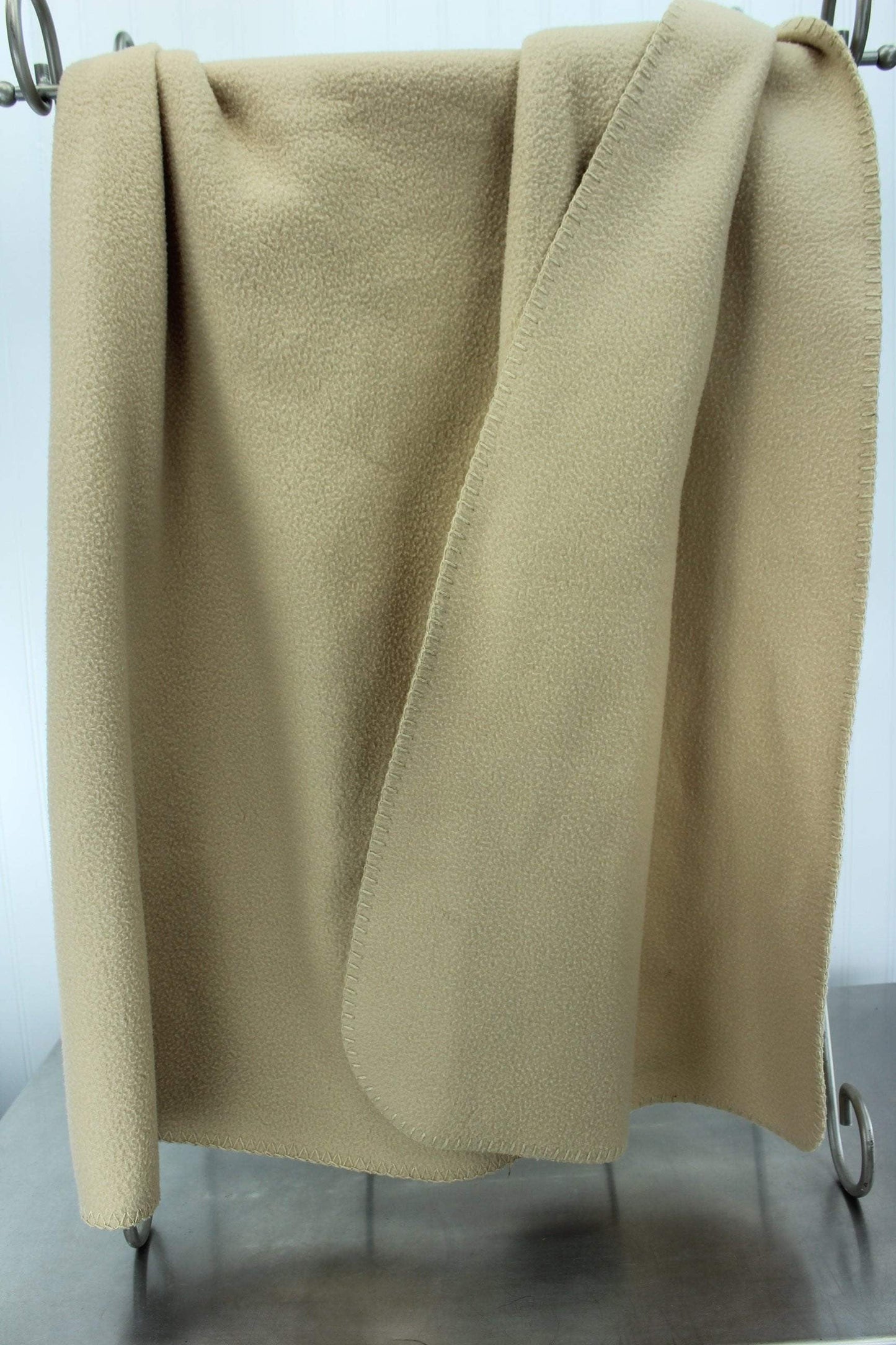 Small Polyester Throw Blanket Beige 60" X 47" Blanket Stitch Edges nice pet blanket