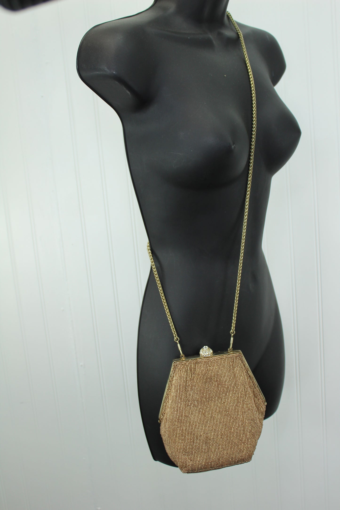 Uterque Glitzy Metallic Beaded Bag -Fun Any Occasion - Large Rhinestone Clasp feels great on the shoulder