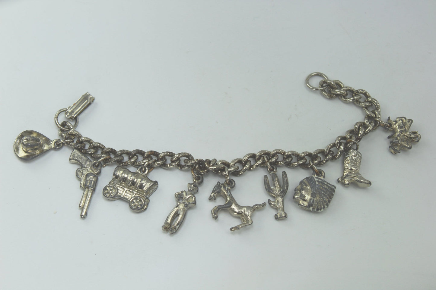 Charm Bracelet 1940s Southwest Cowboy White Metal Collectible Boot Horse Cactus Chief collectible