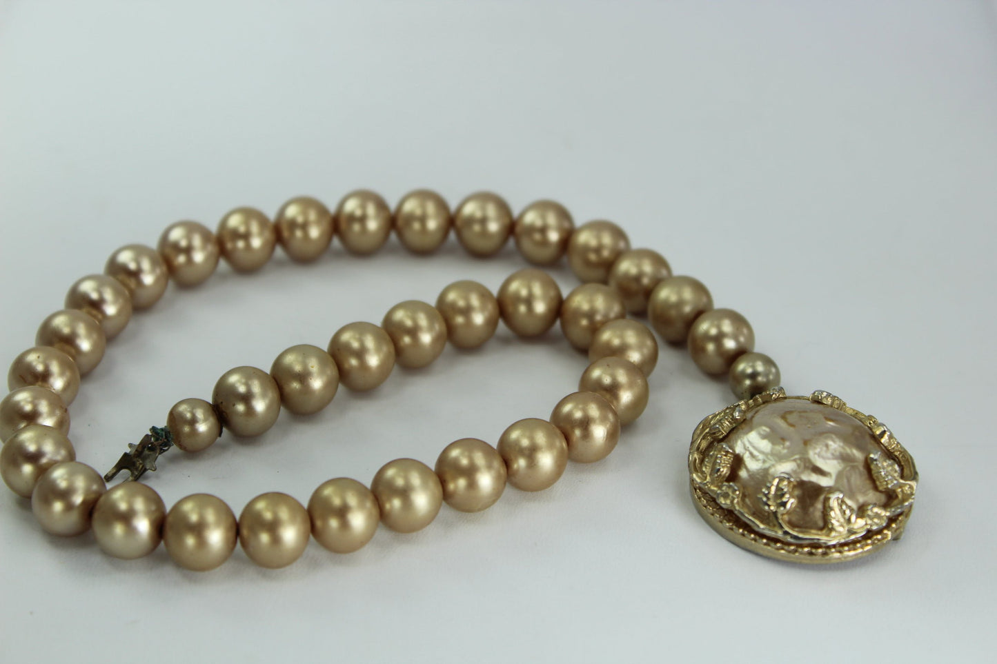 Vintage Choker Necklace Bogoff Box Champagne Faux Pearls Mabe Focal collectible