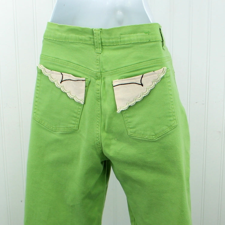 Gloria Vanderbilt Chartreuse Green Jeans Patzi Design Embroidery Flower Size 8 pocket decorated closeup