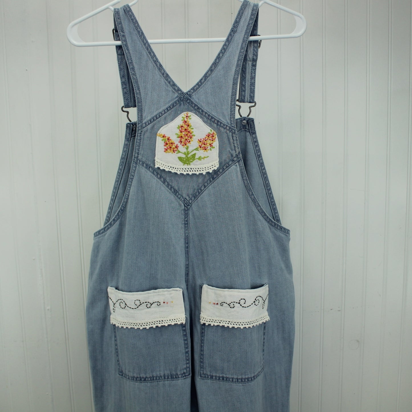 Universal Threads New Overalls Wild Fable Shirt Patzi Design Embroidery pocket decoration and bibs back