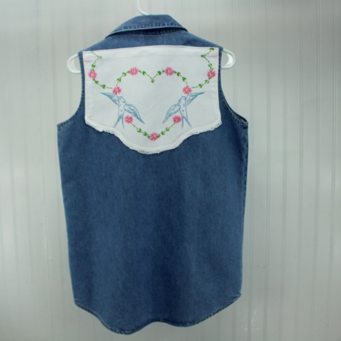 Three Rivers Denim Sleeveless Shirt Vest Enhanced Patzi Design Bluebirds Heart back view bluebirds