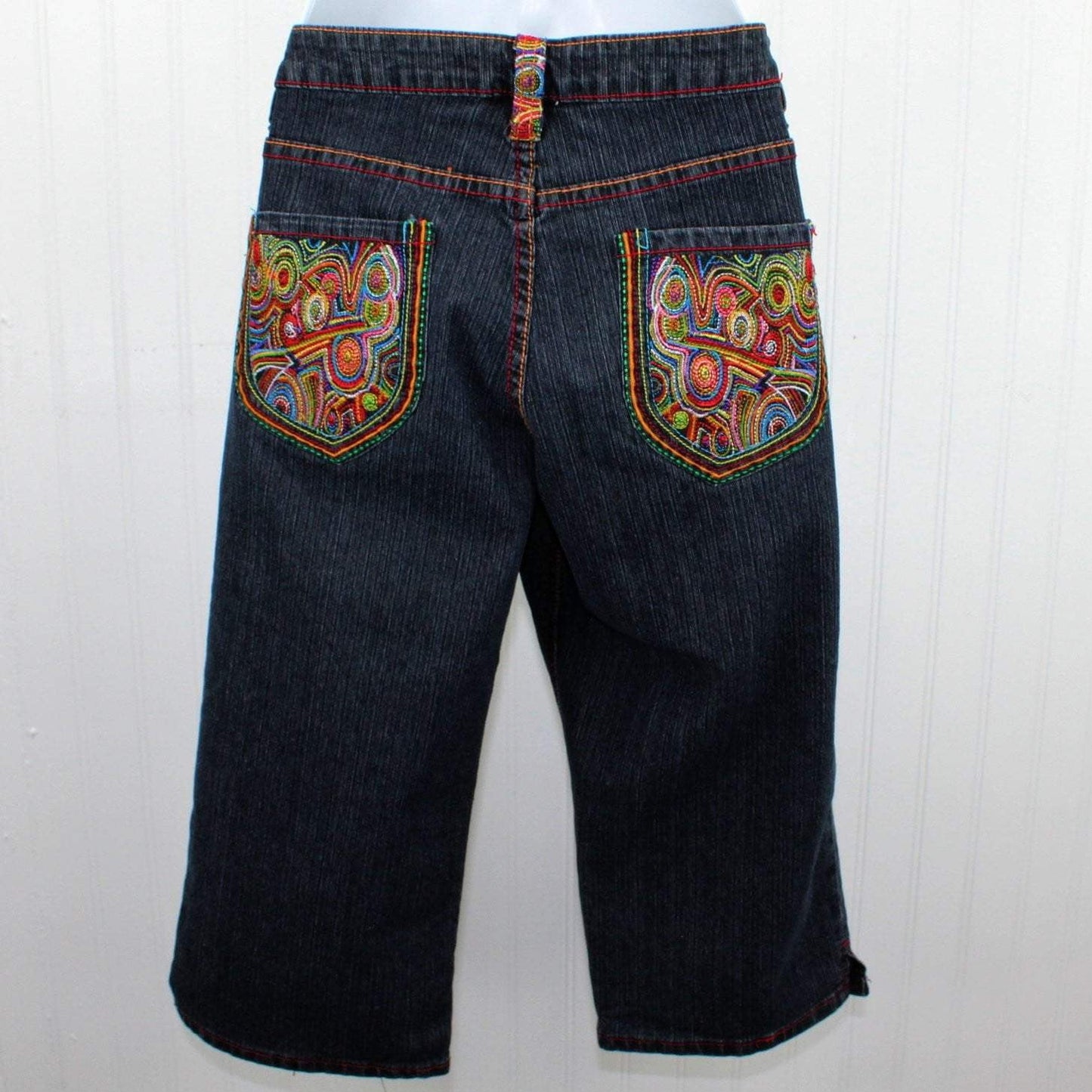 Brighton Blues Embroidered Jeans - Capri Length Size 8 generous waist measure