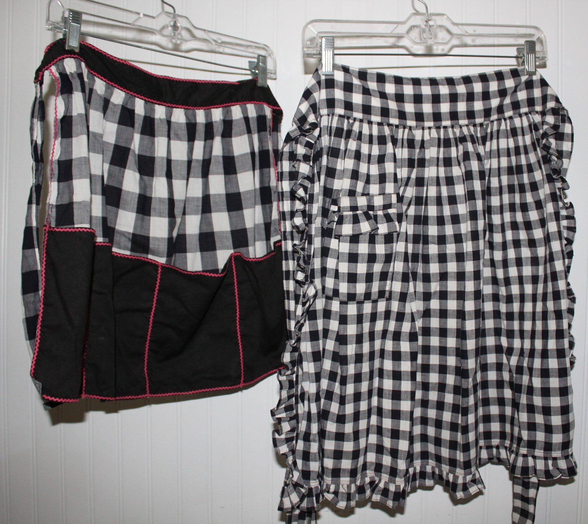 Kitchen Aprons 4 Vintage 1940 60s Cotton Smocked Rickrack Wear or Pattern Use ruffled