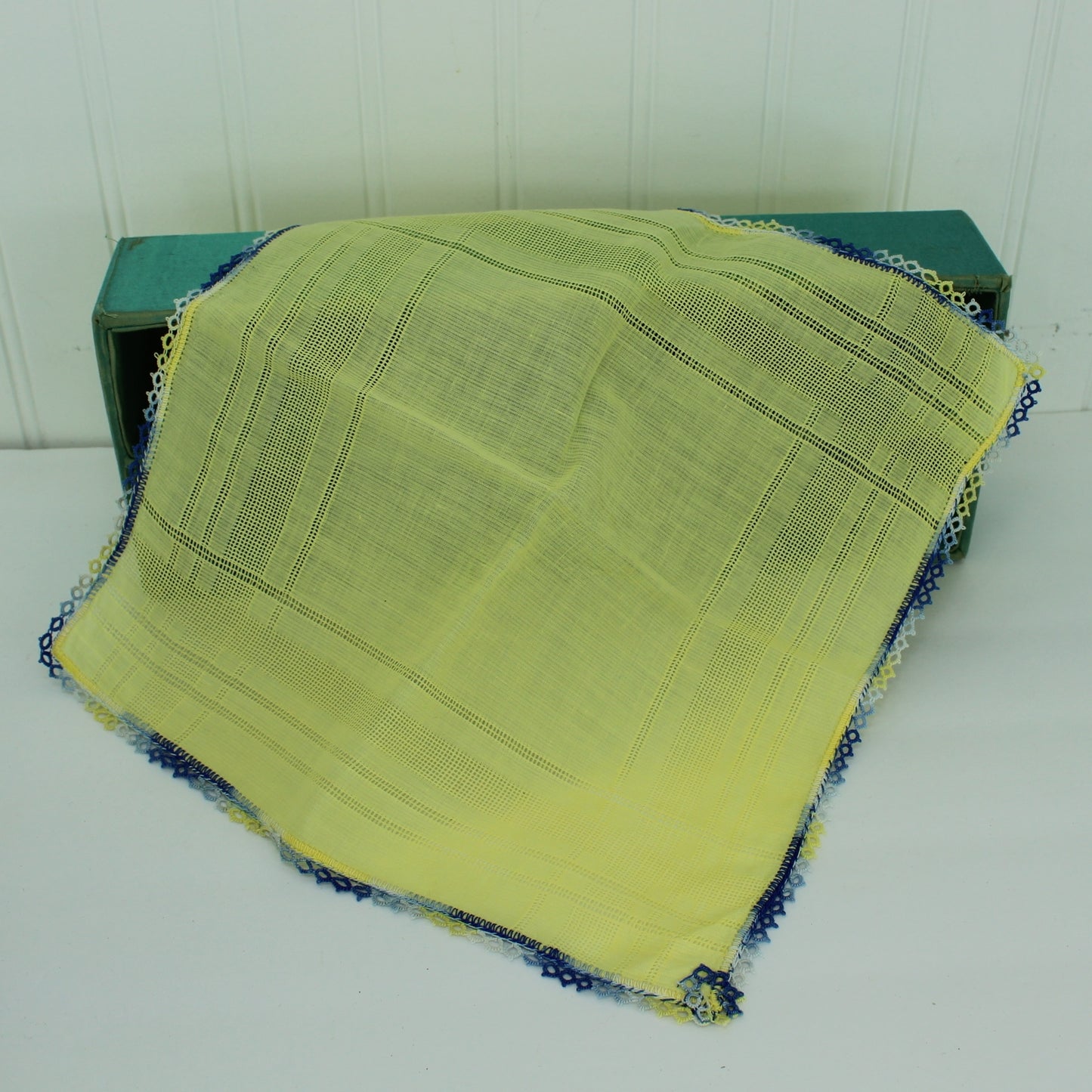 Collection 2 Handkerchiefs Hand Made Tatted Edges Yellow Blue Aqua yellow openweave hankie with corner trim