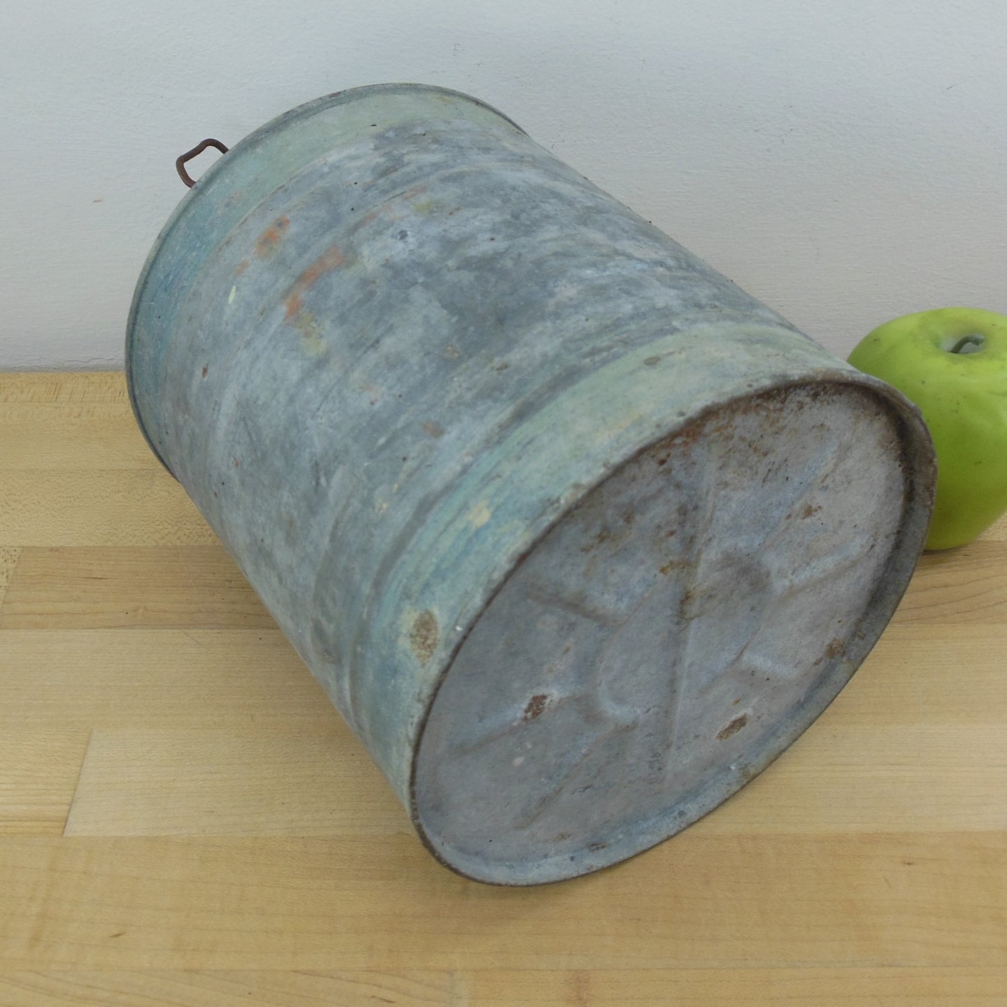 J&L Ware Galvanized Gas Oil Kerosene Fuel Can - Primitive Décor used Old